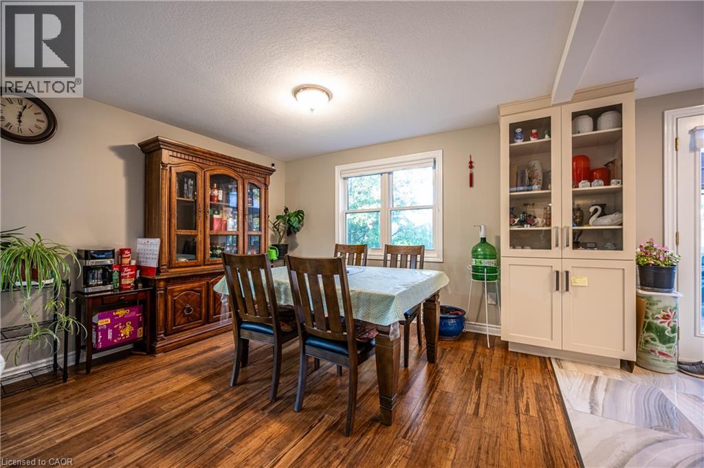 214 Misty Court Unit# Upper Property Photo 4