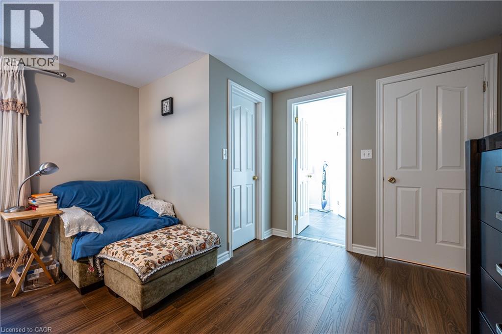 214 Misty Court Unit# Upper Property Photo 8