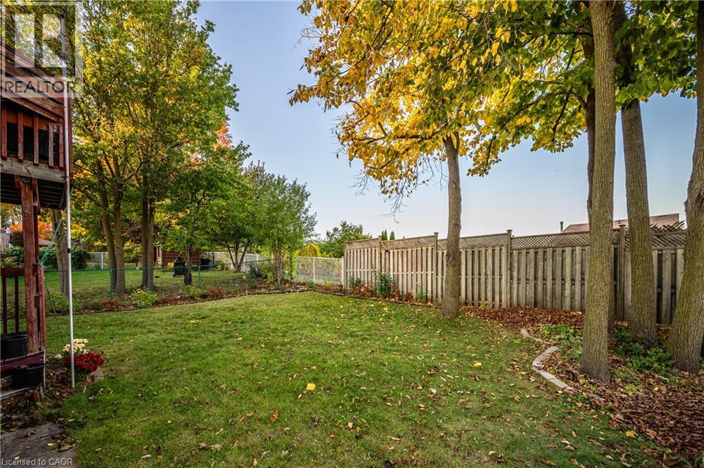 214 Misty Court Unit# Upper Property Photo 13