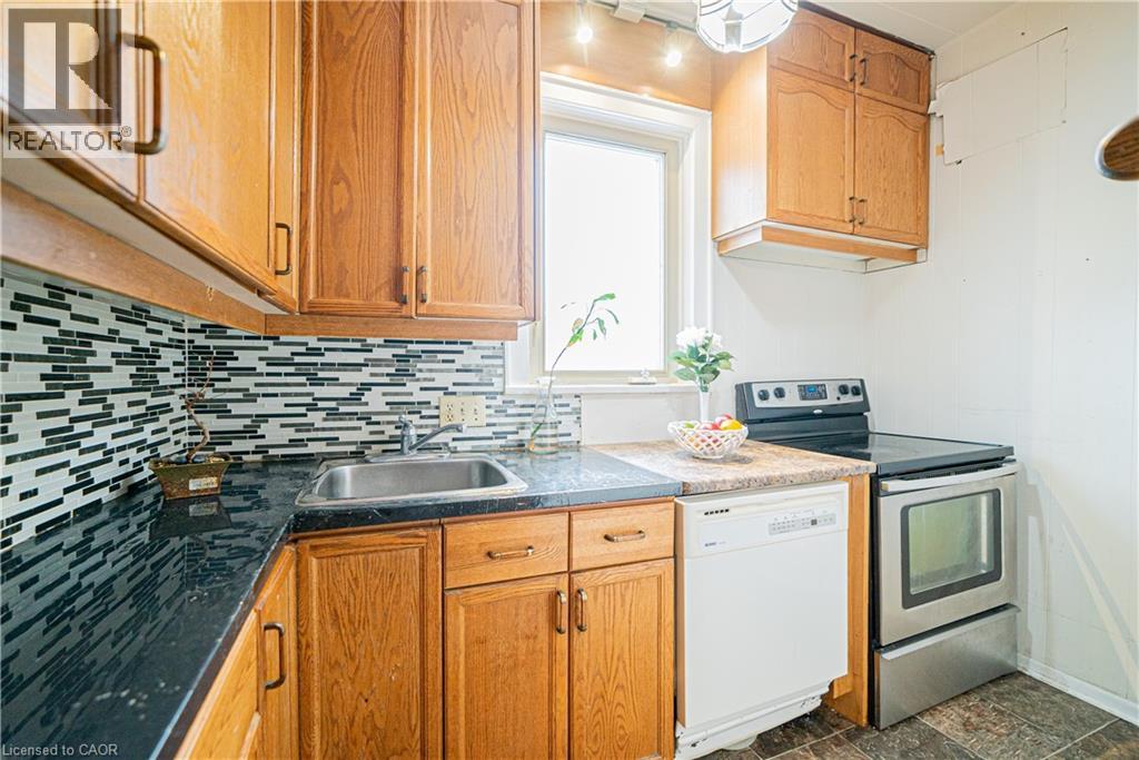 52 Proctor Boulevard Unit# Main Property Photo 10