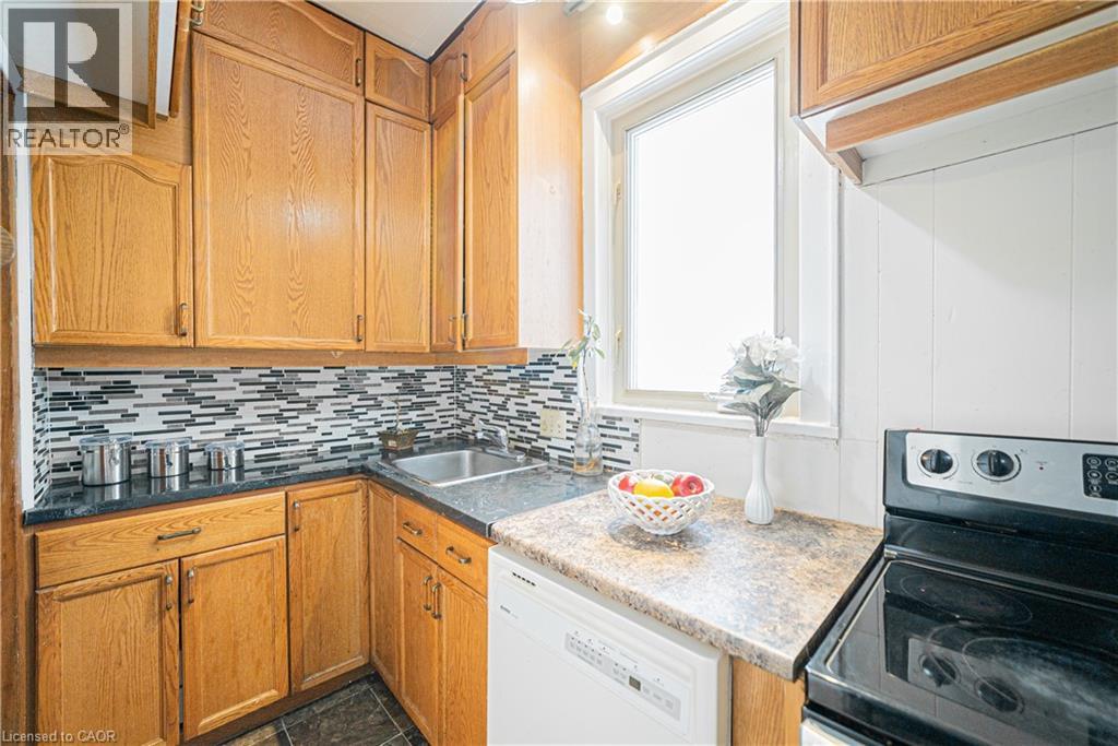 52 Proctor Boulevard Unit# Main Property Photo 11