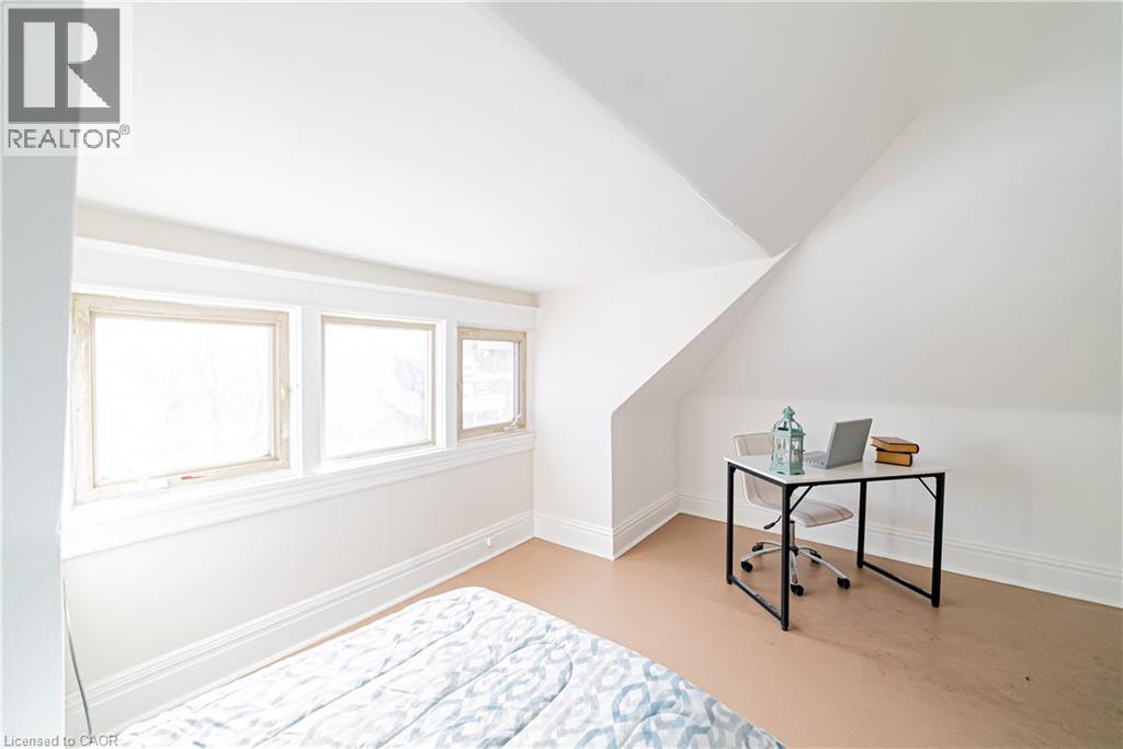 52 Proctor Boulevard Unit# Main Property Photo 33