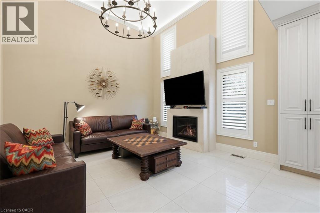 916 Foxbrook Court Property Photo 18