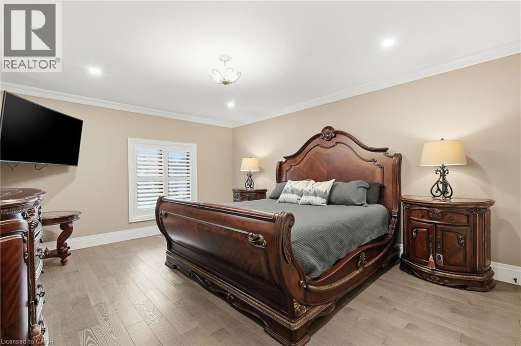 916 Foxbrook Court Property Photo 30
