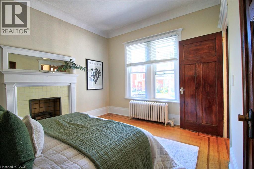 11 Eastbourne Avenue Unit# 1 Property Photo 12