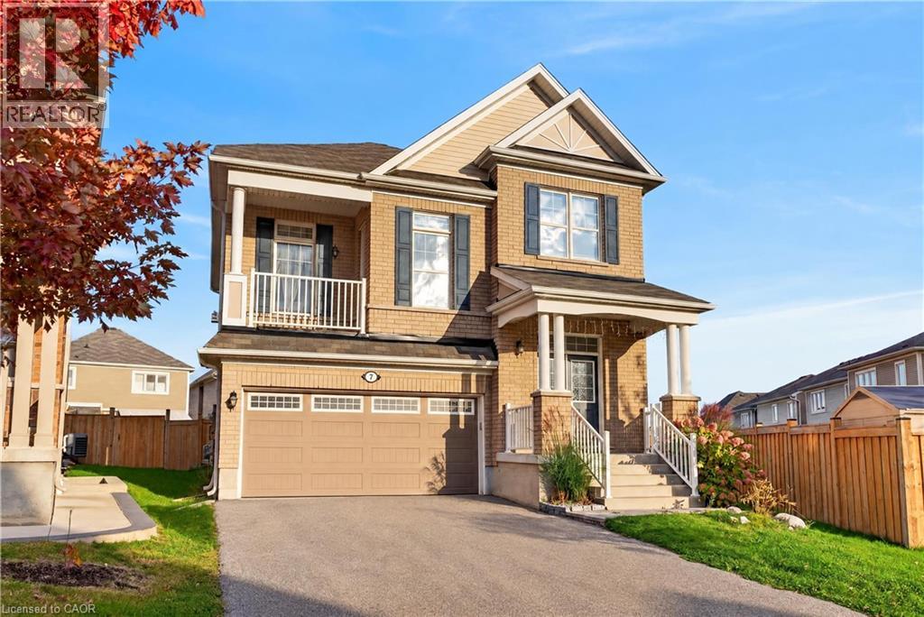 7 Pickett Place Property Photo 2