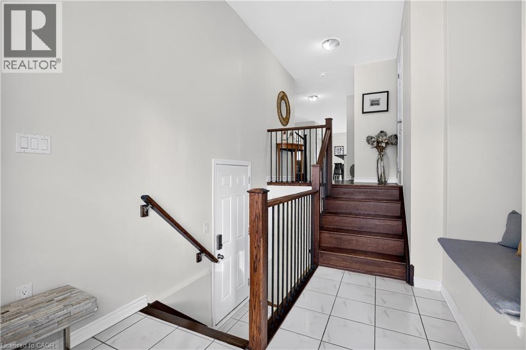 7 Pickett Place Property Photo 4