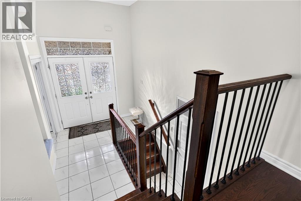 7 Pickett Place Property Photo 6