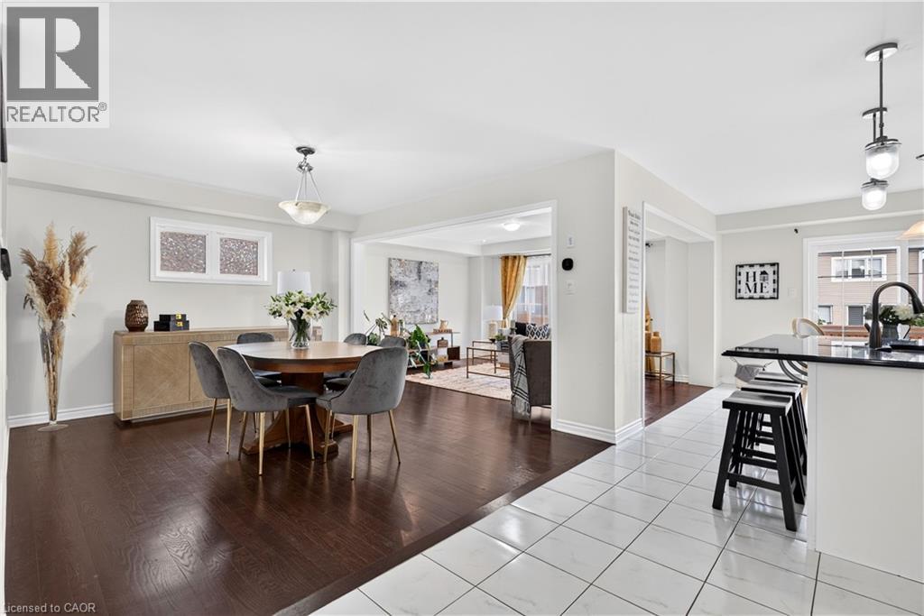 7 Pickett Place Property Photo 8