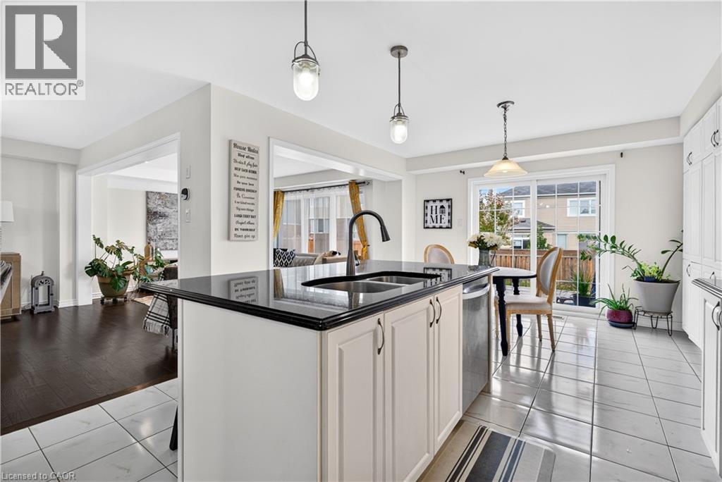7 Pickett Place Property Photo 20