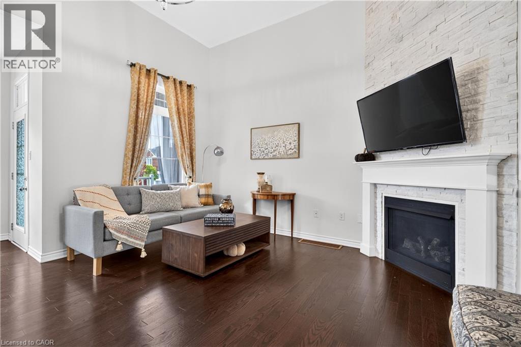 7 Pickett Place Property Photo 25