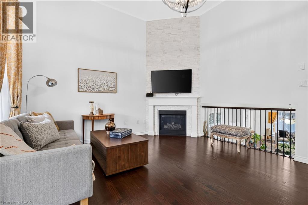 7 Pickett Place Property Photo 27