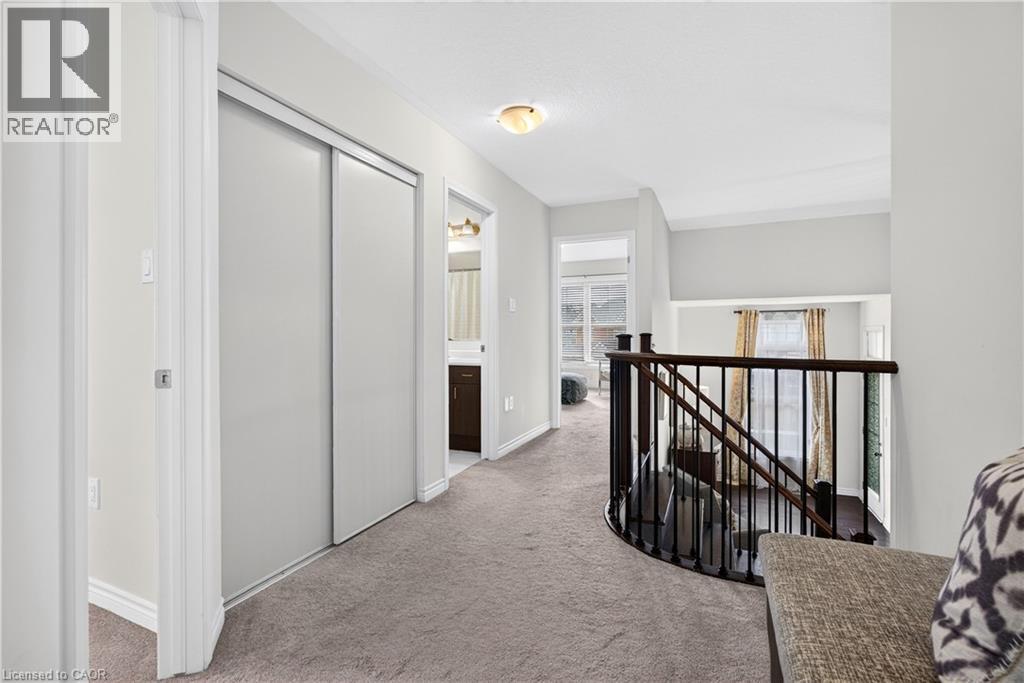 7 Pickett Place Property Photo 35