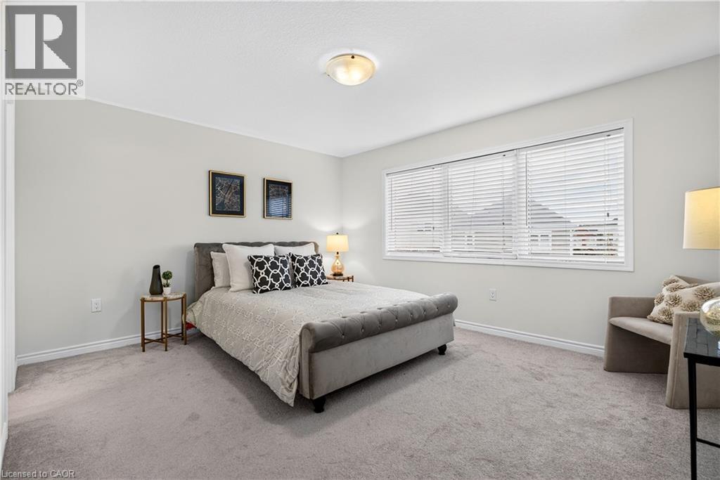 7 Pickett Place Property Photo 36