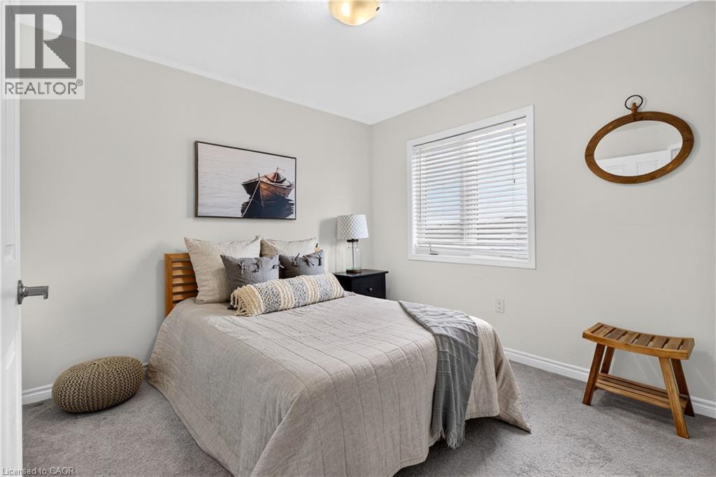 7 Pickett Place Property Photo 39