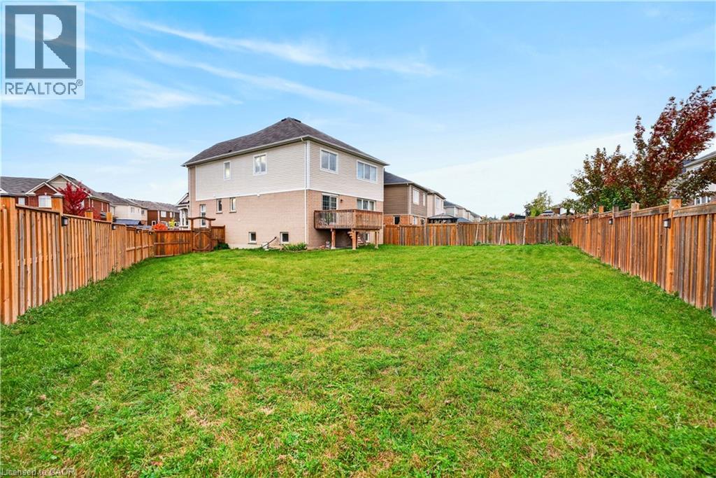 7 Pickett Place Property Photo 44