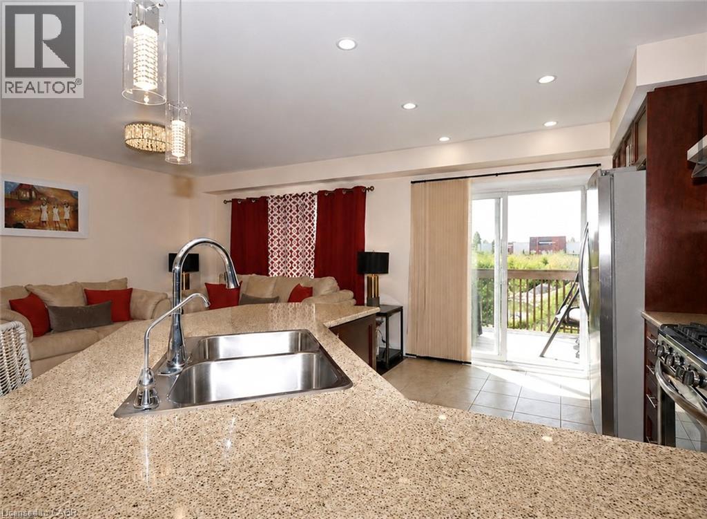 78 Glenvista Drive Unit# Upper Property Photo 8