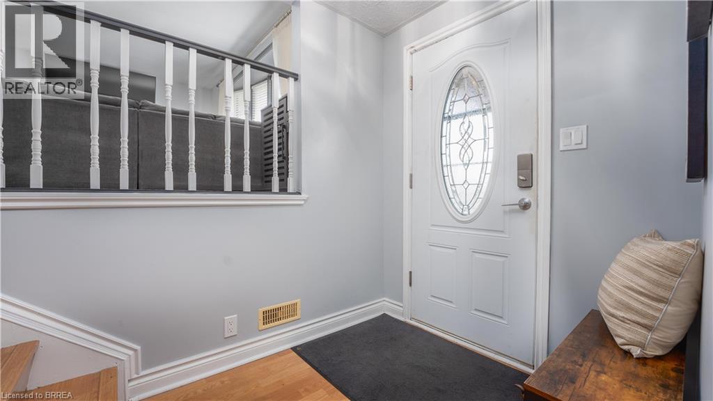 10 Aaron Place Property Photo 2