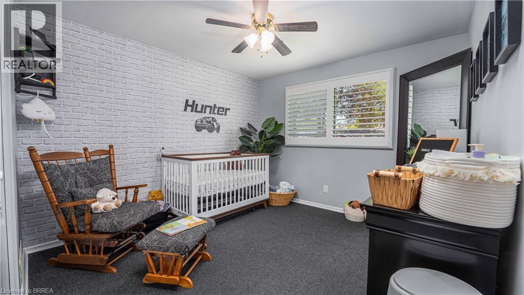 10 Aaron Place Property Photo 13