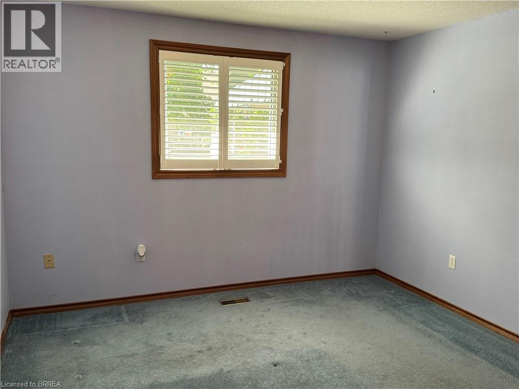 60 Whitlaw Way Unit# 16 Property Photo 16