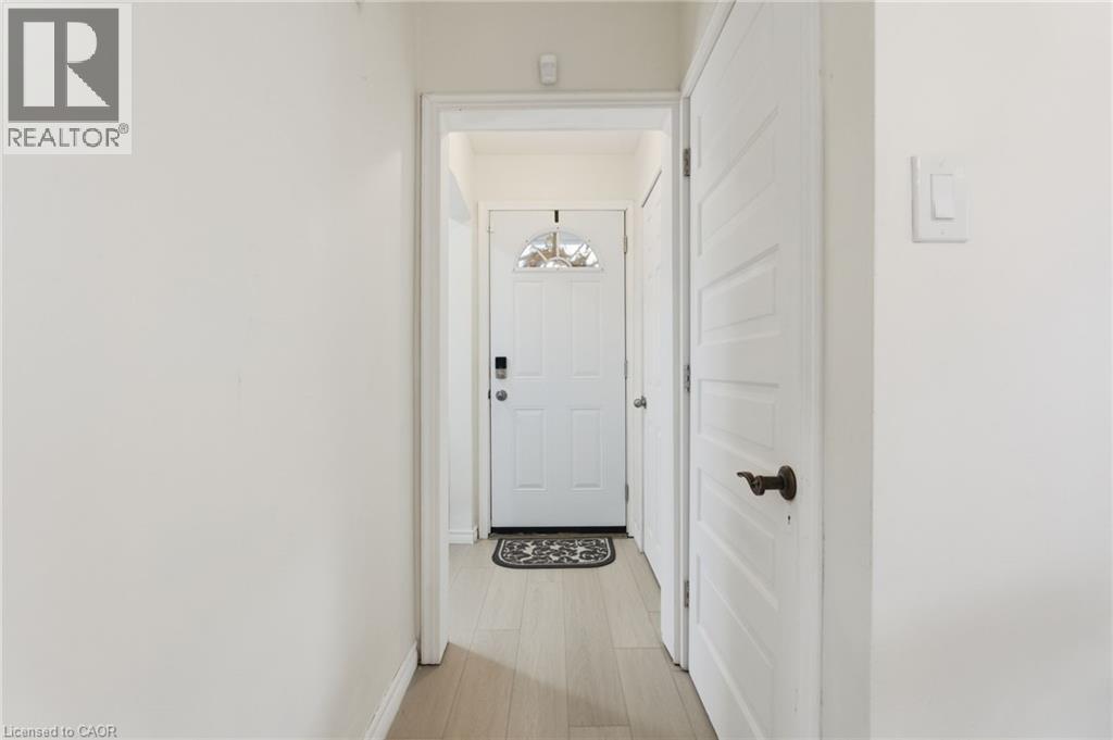 352 East 28th Street Property Photo 6