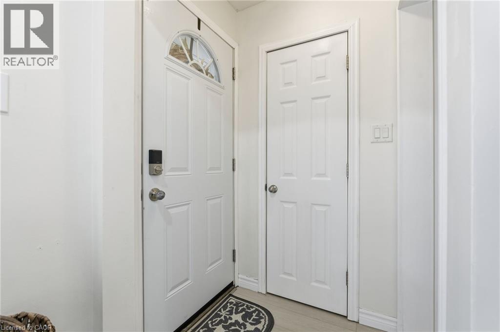 352 East 28th Street Property Photo 7