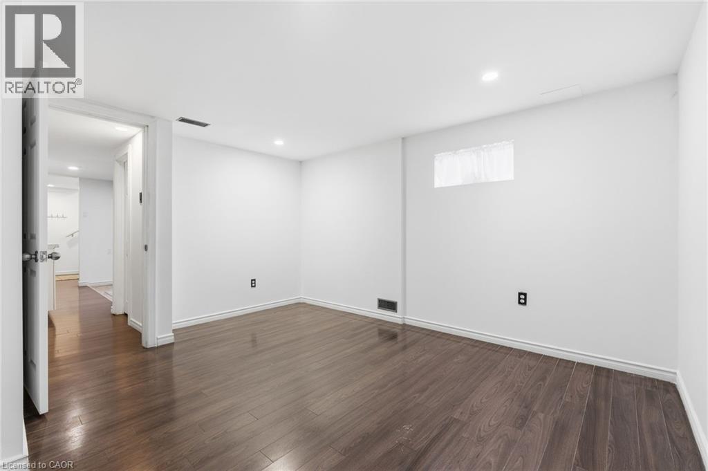 352 East 28th Street Property Photo 43
