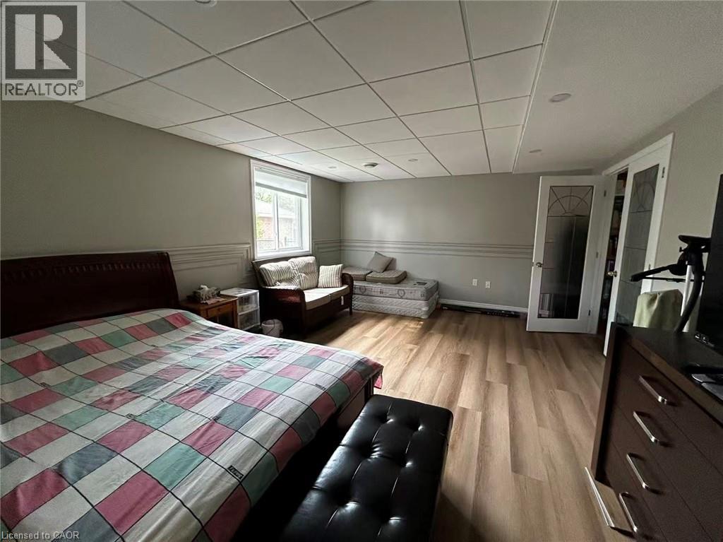 214 Misty Court Unit# Lower Property Photo 5