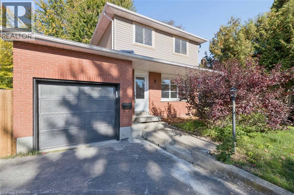 8 Forest Glen Crescent Property Photo 2