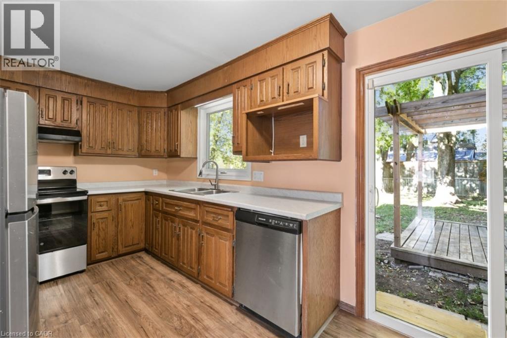 8 Forest Glen Crescent Property Photo 6