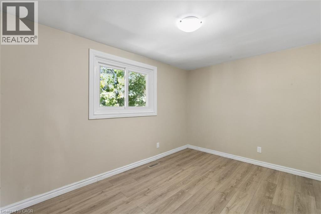8 Forest Glen Crescent Property Photo 12