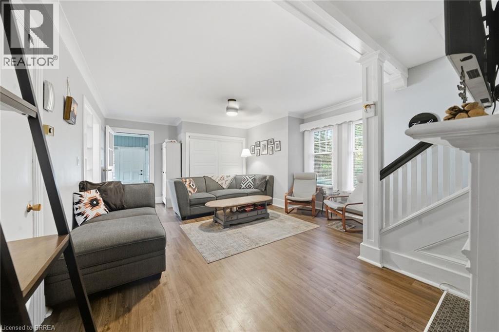 13 Forest Road Property Photo 8