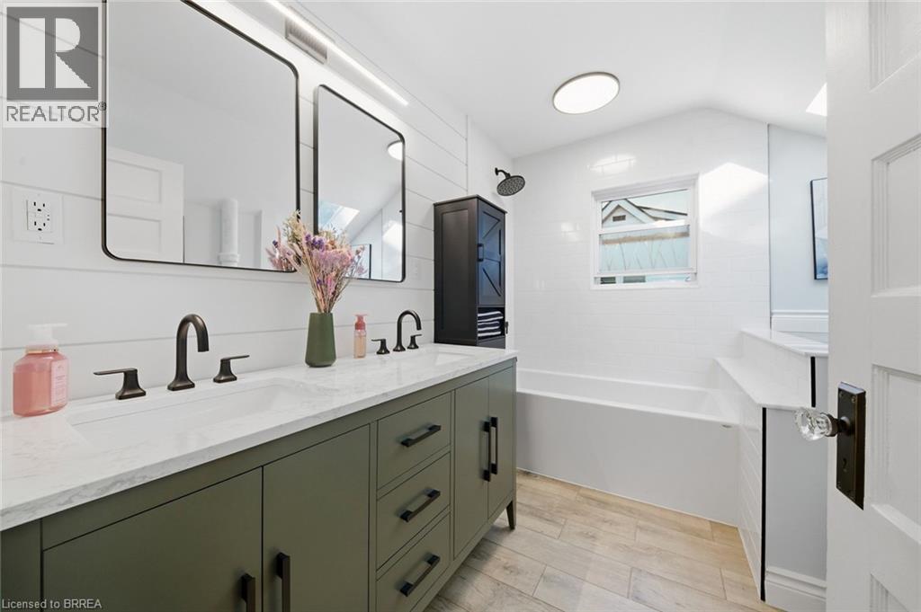 13 Forest Road Property Photo 13