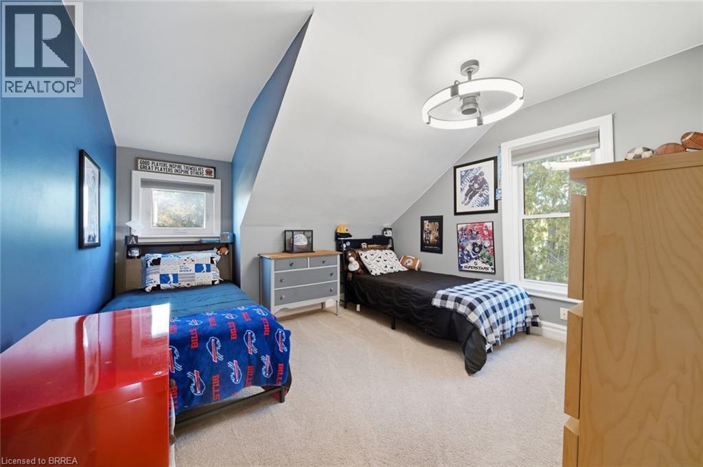 13 Forest Road Property Photo 14