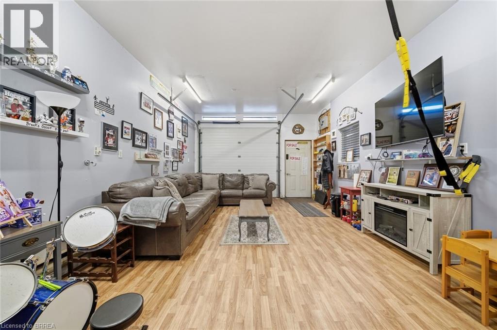13 Forest Road Property Photo 28