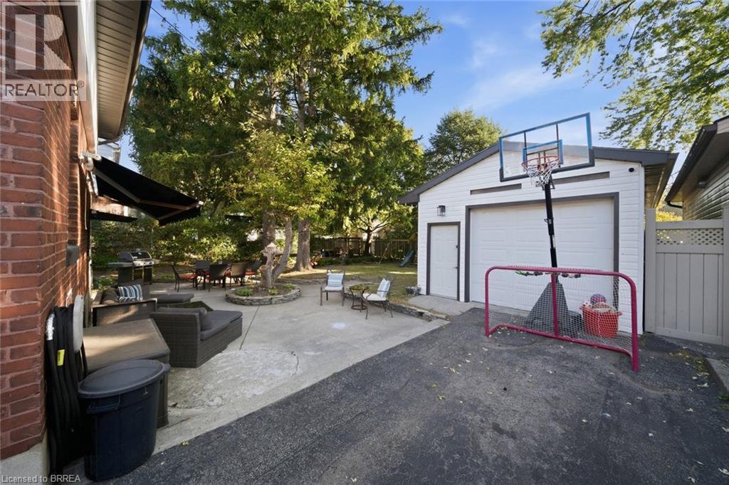 13 Forest Road Property Photo 31