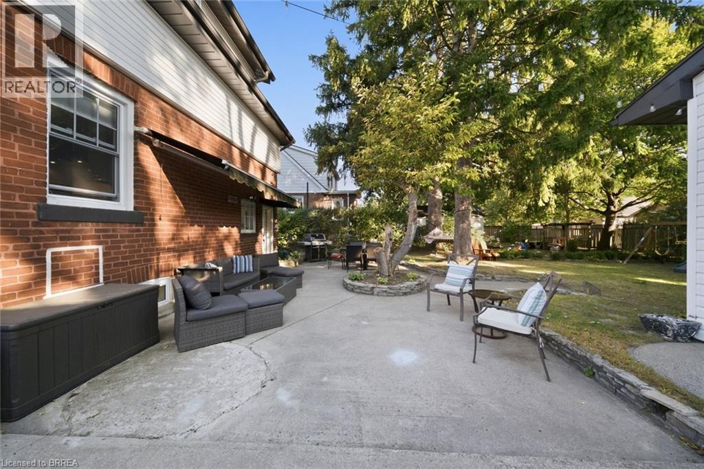 13 Forest Road Property Photo 32