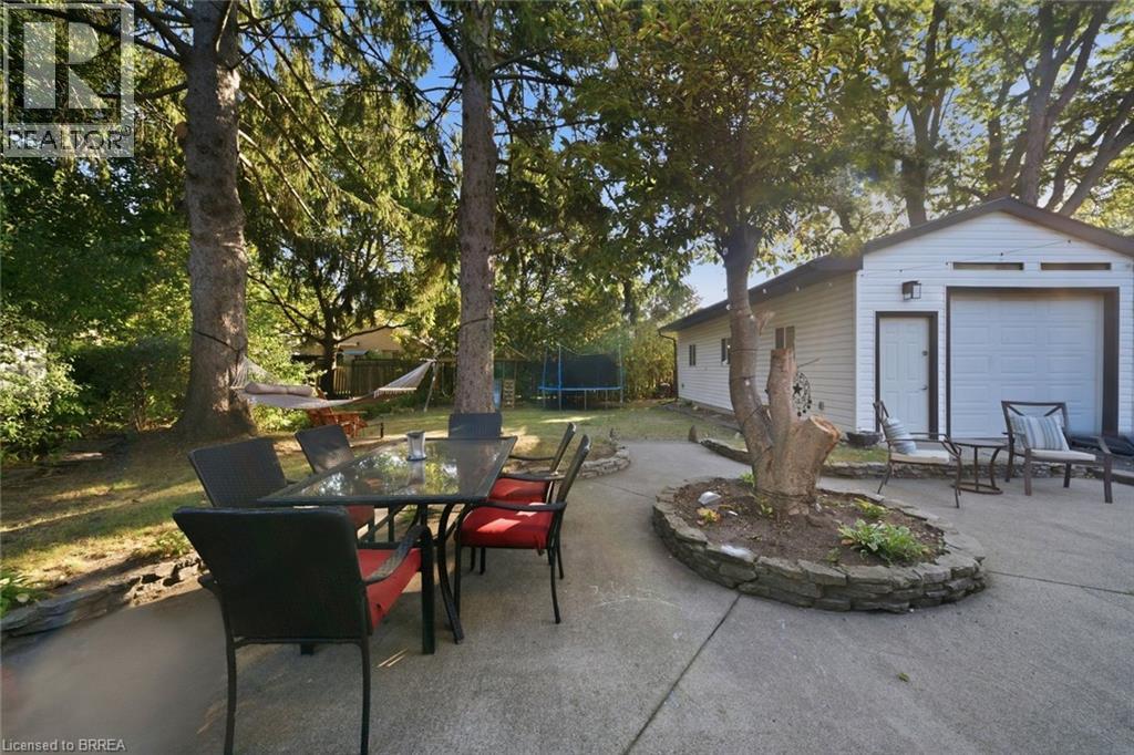 13 Forest Road Property Photo 37
