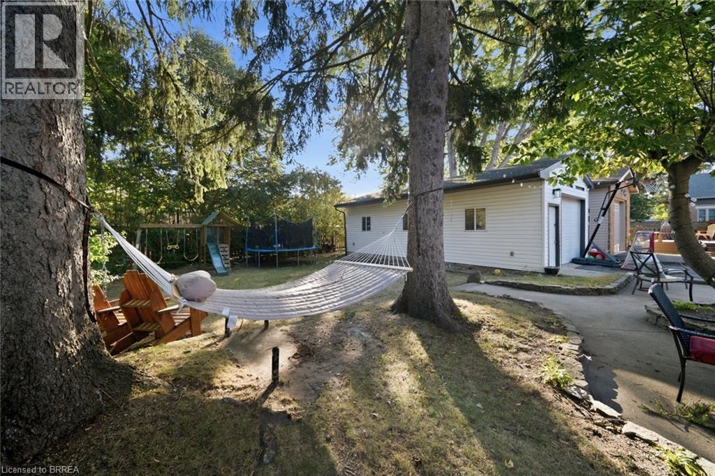 13 Forest Road Property Photo 38