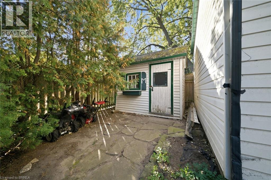 13 Forest Road Property Photo 40
