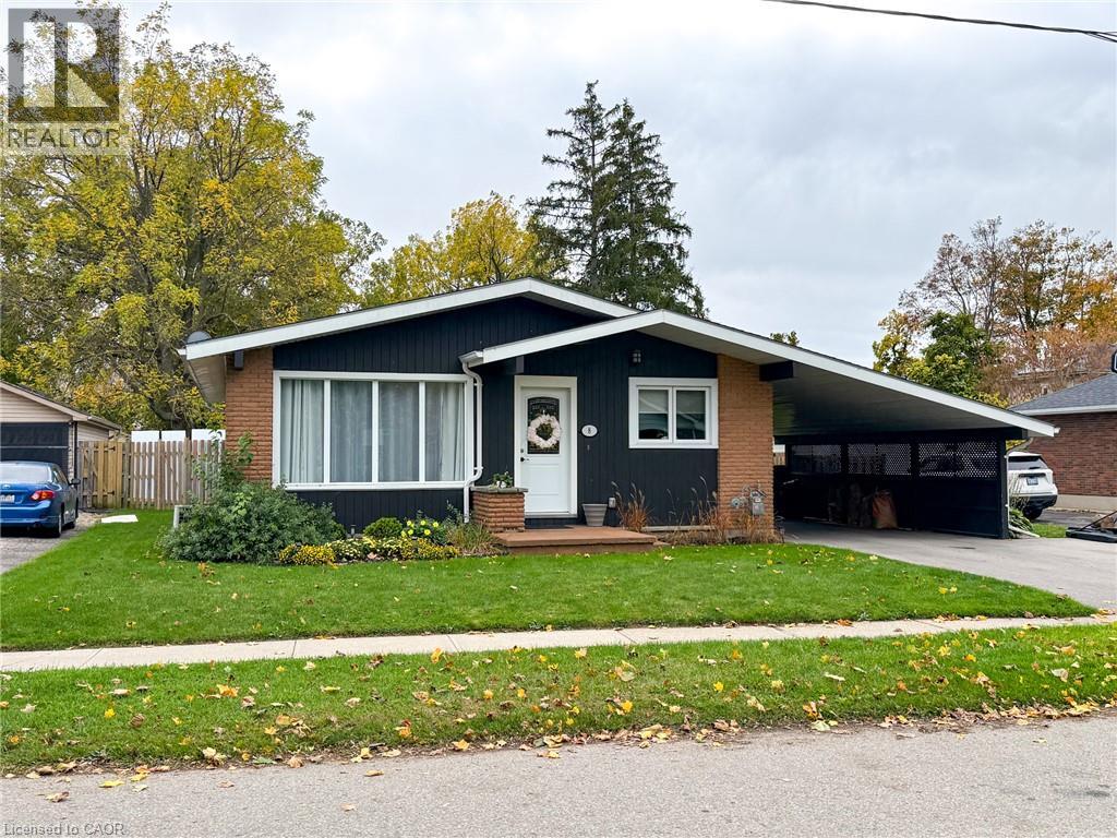 8 Rutherford Street Property Photo 2