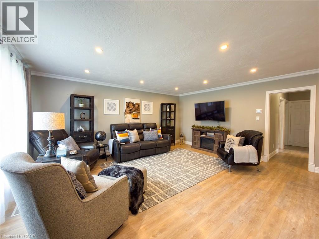 8 Rutherford Street Property Photo 6