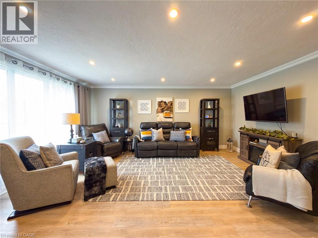 8 Rutherford Street Property Photo 7