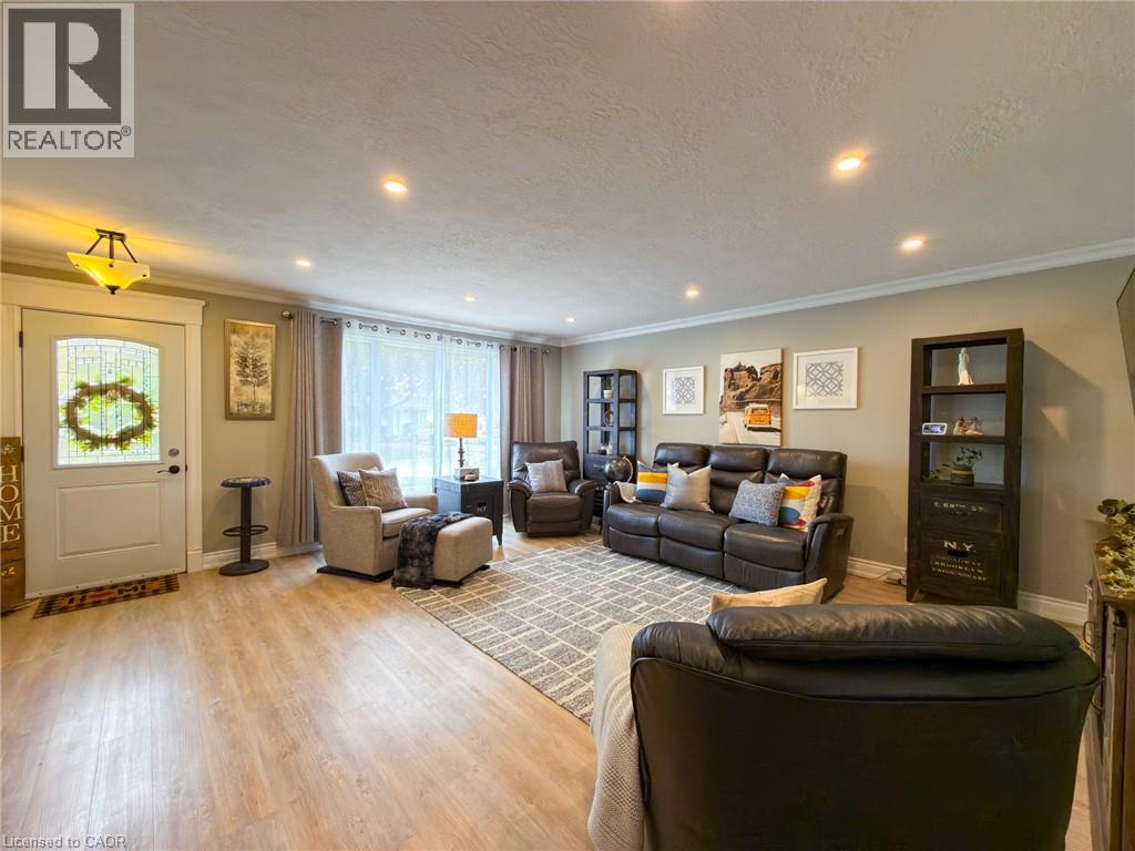 8 Rutherford Street Property Photo 8