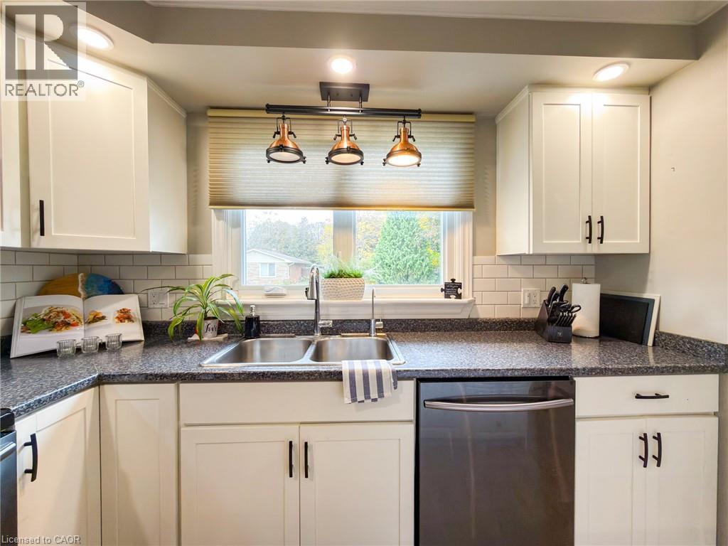8 Rutherford Street Property Photo 16