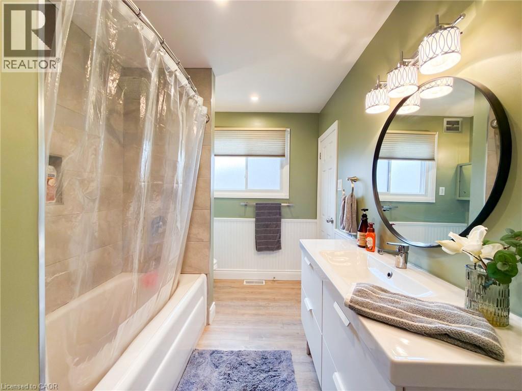 8 Rutherford Street Property Photo 21
