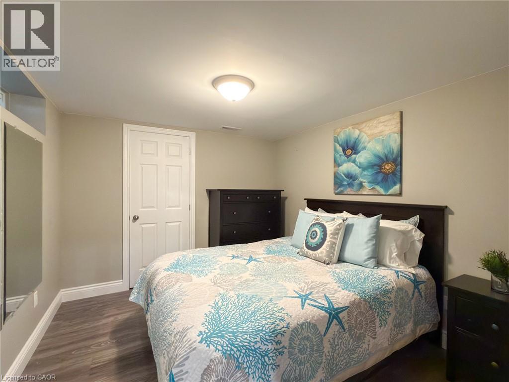 8 Rutherford Street Property Photo 34