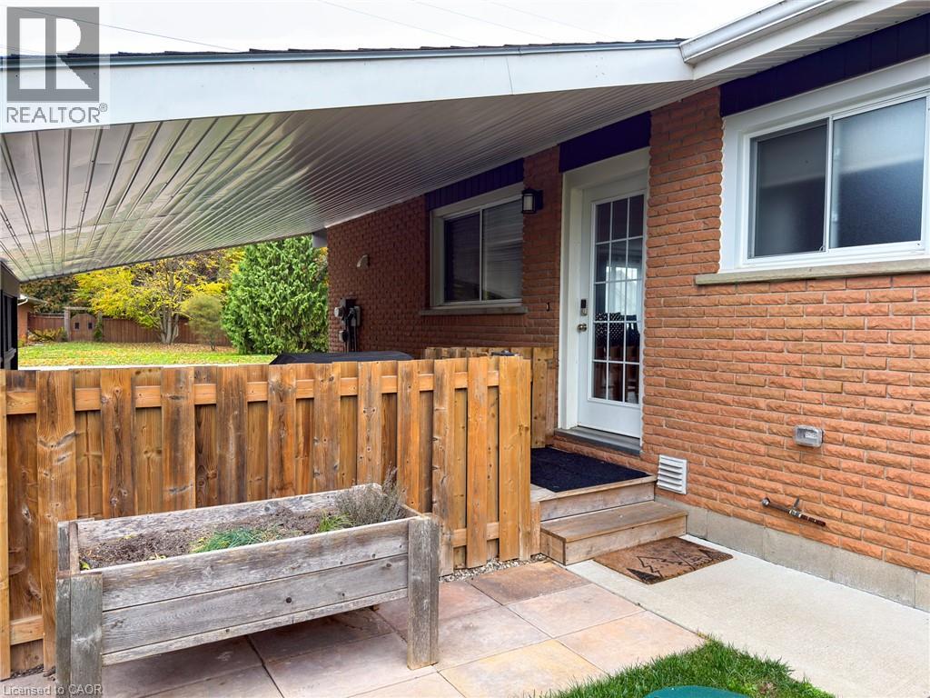 8 Rutherford Street Property Photo 35