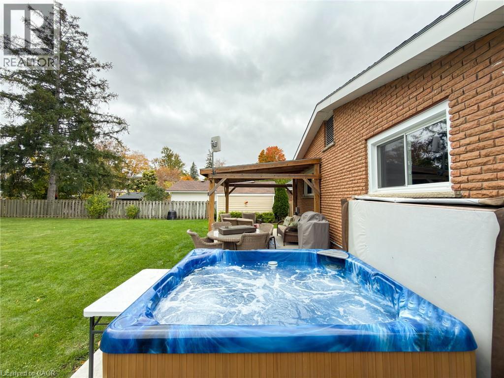8 Rutherford Street Property Photo 39
