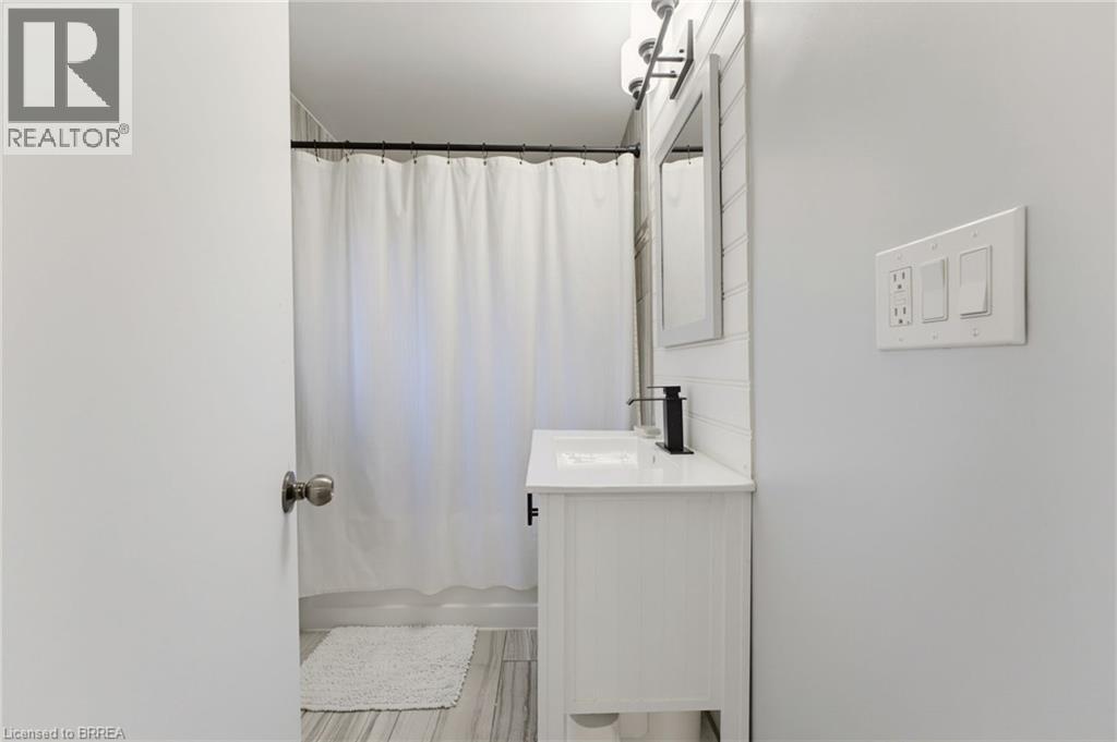 38 Admiral Road Property Photo 17